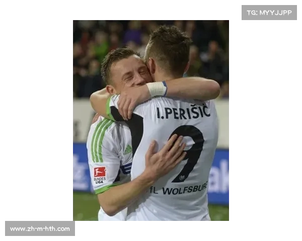 罗伊斯告别战破门圆梦 多特蒙德12年黄黑生涯落幕