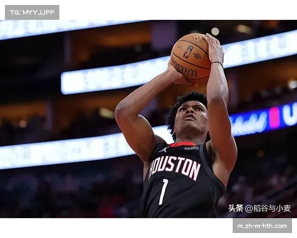 阿门汤普森12投11中效率惊人 火箭进攻端赋予其更多处理球权限